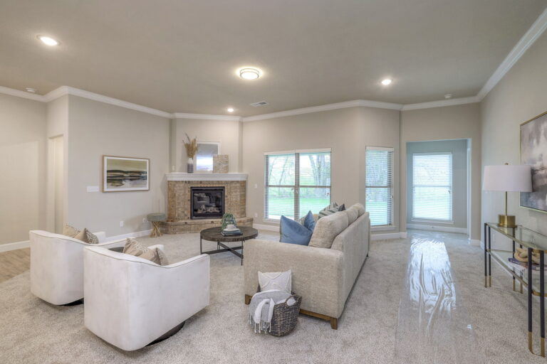 Tracy 31 Web Or Mls Arise 24315 W 76th St. Shawnee, Ks 31 (14)