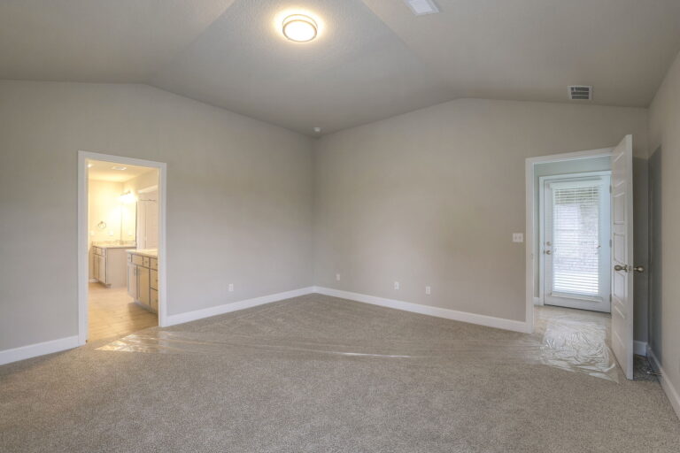 Tracy 31 Web Or Mls Arise 24315 W 76th St. Shawnee, Ks 31 (19)