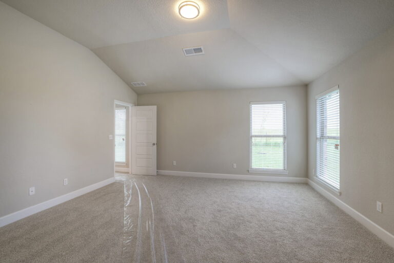 Tracy 31 Web Or Mls Arise 24315 W 76th St. Shawnee, Ks 31 (20)