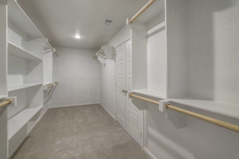 Tracy 31 Web Or Mls Arise 24315 W 76th St. Shawnee, Ks 31 (25)