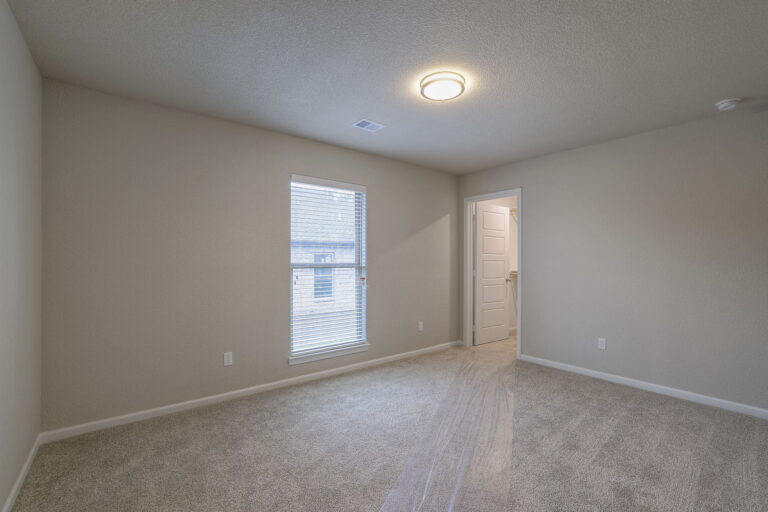 Tracy 31 Web Or Mls Arise 24315 W 76th St. Shawnee, Ks 31 (30)