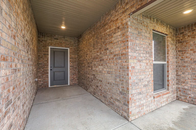 Angie Arisehomes 7550apachedr (1)