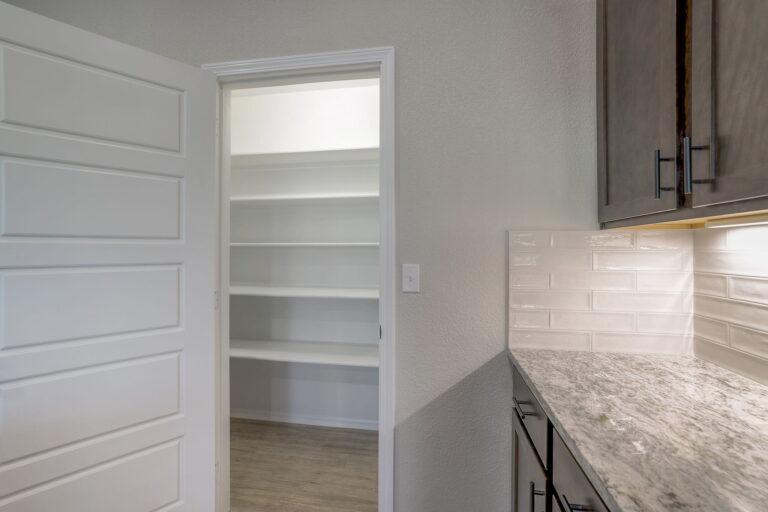 Liliana 36 Web Or Mls Arise Homes 7513 Mccormick Dr. Shawnee, Ks 36 (1)