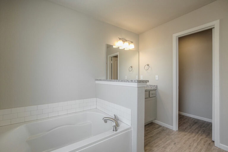 Joanna Arisehomes 24515w76thst,shawnee,ks66227 39 (22)