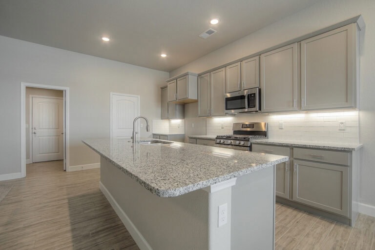 Joanna Arisehomes 24515w76thst,shawnee,ks66227 39 (28)