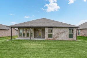 Christine Arisehomes7552belmontdrshawneeks66227 3 (4)