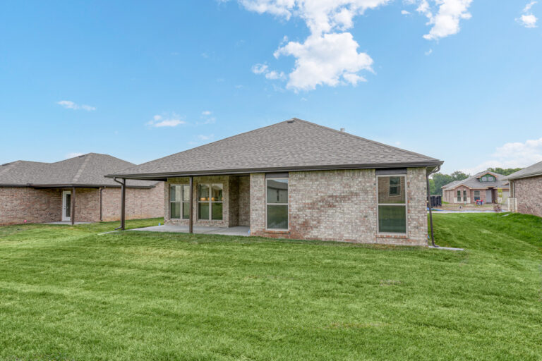 Christine Arisehomes7552belmontdrshawneeks66227 3 (5)