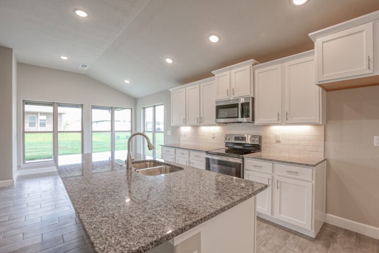 Christine Arisehomes7552belmontdrshawneeks66227 38 (8)