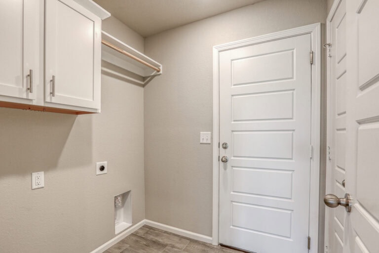 Christine Arisehomes7552belmontdrshawneeks66227 38 (15)