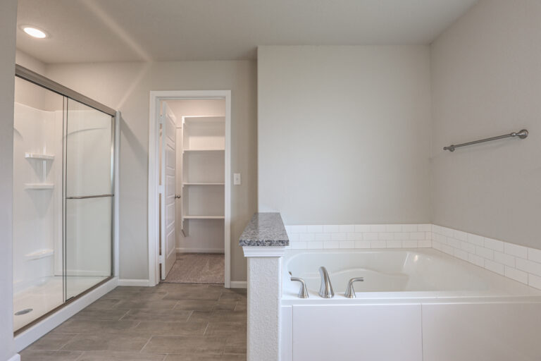 Christine Arisehomes7552belmontdrshawneeks66227 38 (23)