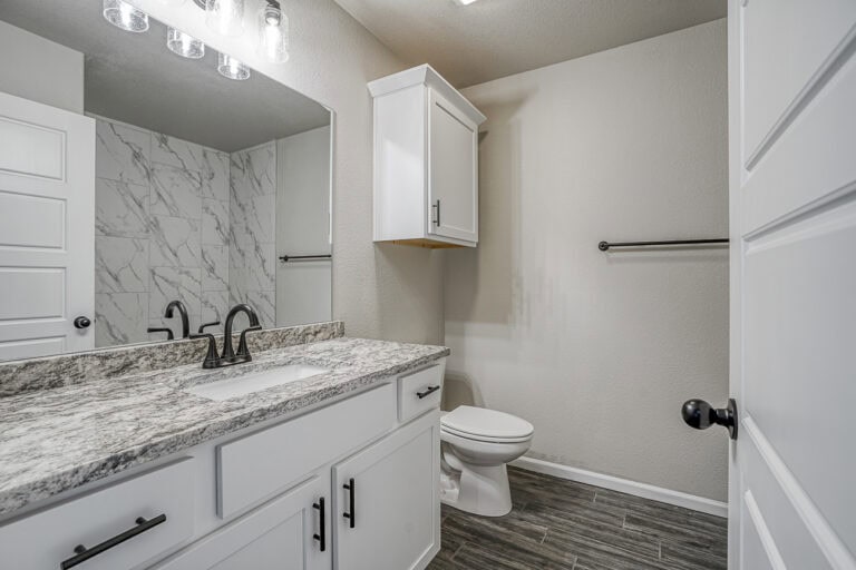 Nikki Arisehomes 7538apachedr,shawneeks 42 (30)